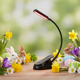 Sarkanās un dzintara gaismas grāmatu lasīšanas lampa