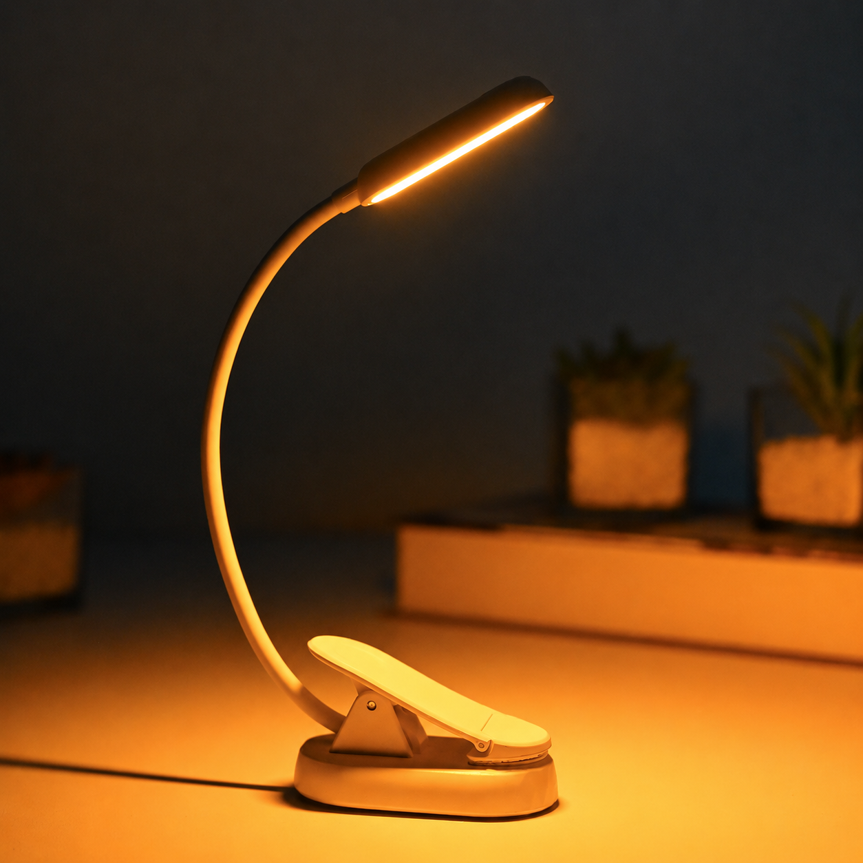 Amber and Red Light Reading Lamp BioWitel